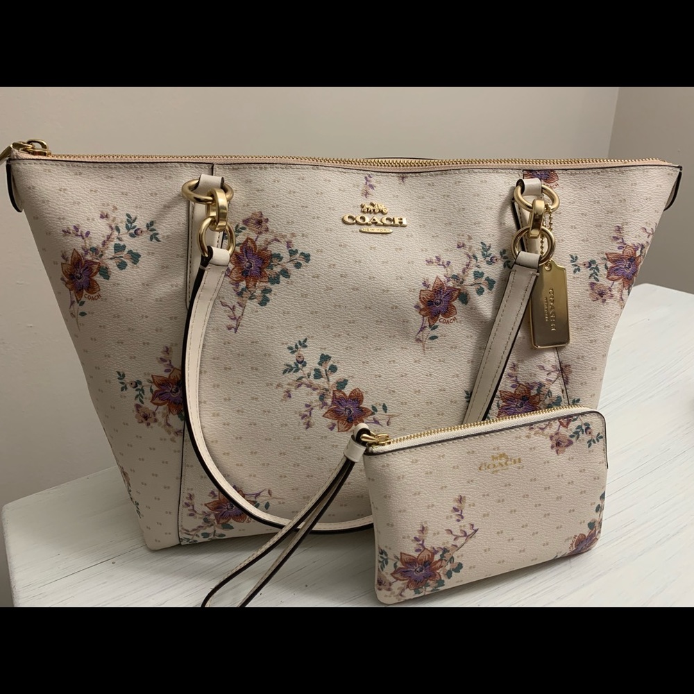 Floral coach purse with wallet